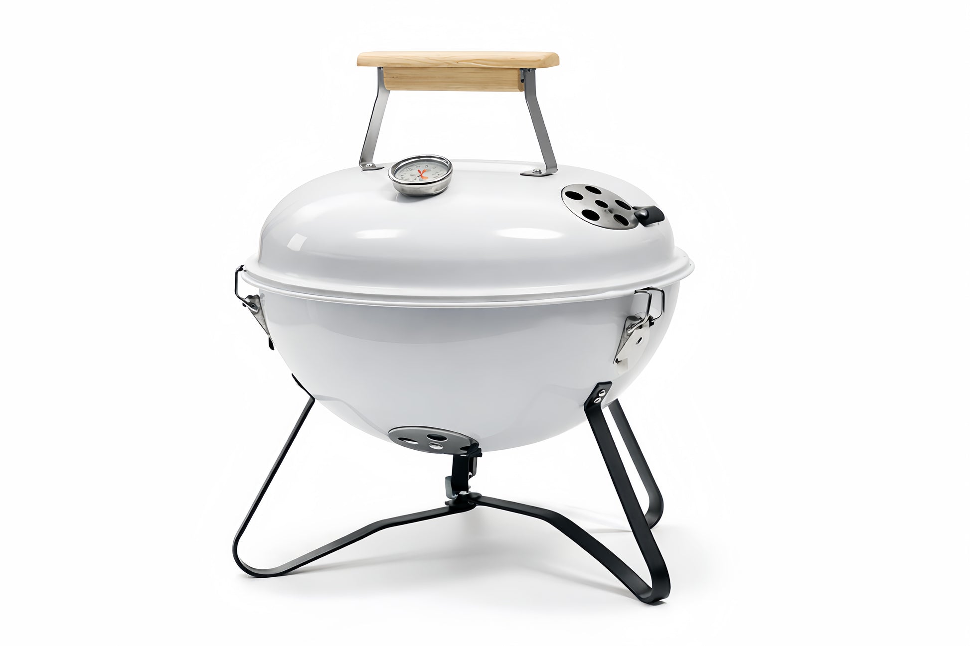 Barbecue au charbon portable Calora™ Kettle 31,5 cm, acier émaillé blanc, couvercle avec thermomètre intégré et poignée bois.